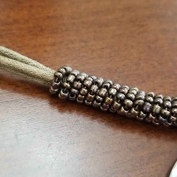 🐾 IRIDESCENT SHELL LIKE NECKLACE - Picture 3 of 7